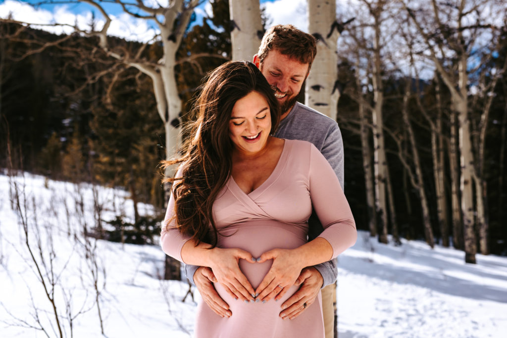 Colorado Family Photographer, Mountain Maternity Session,Mountain Maternity, Snowy Maternity, Colorado Maternity session, Outdoor Maternity Session, Maternity photos, Colorado Photographer, Colorado Maternity Photographer, Photography, Maternity Photography ideas, Portrait Photography, Maternity Guide, maternity photo Inspiration, Colorado Lifestyle photographer, Lifestyle photography, Snowy Photos, Colorado Mountains, 