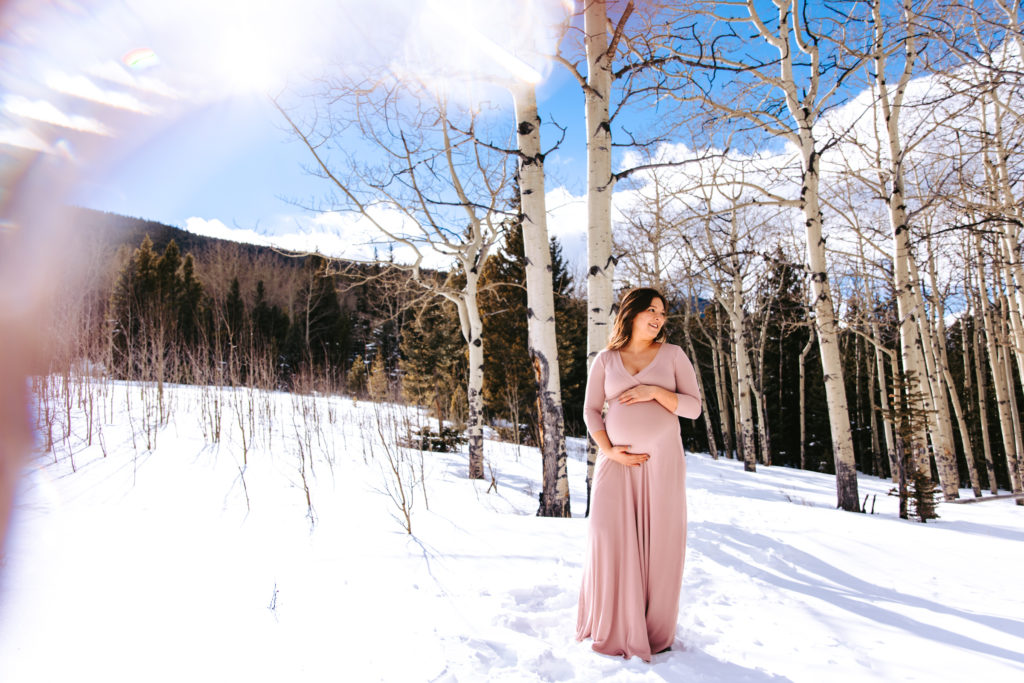 Colorado Family Photographer, Mountain Maternity Session,Mountain Maternity, Snowy Maternity, Colorado Maternity session, Outdoor Maternity Session, Maternity photos, Colorado Photographer, Colorado Maternity Photographer, Photography, Maternity Photography ideas, Portrait Photography, Maternity Guide, maternity photo Inspiration, Colorado Lifestyle photographer, Lifestyle photography, Snowy Photos, Colorado Mountains, 