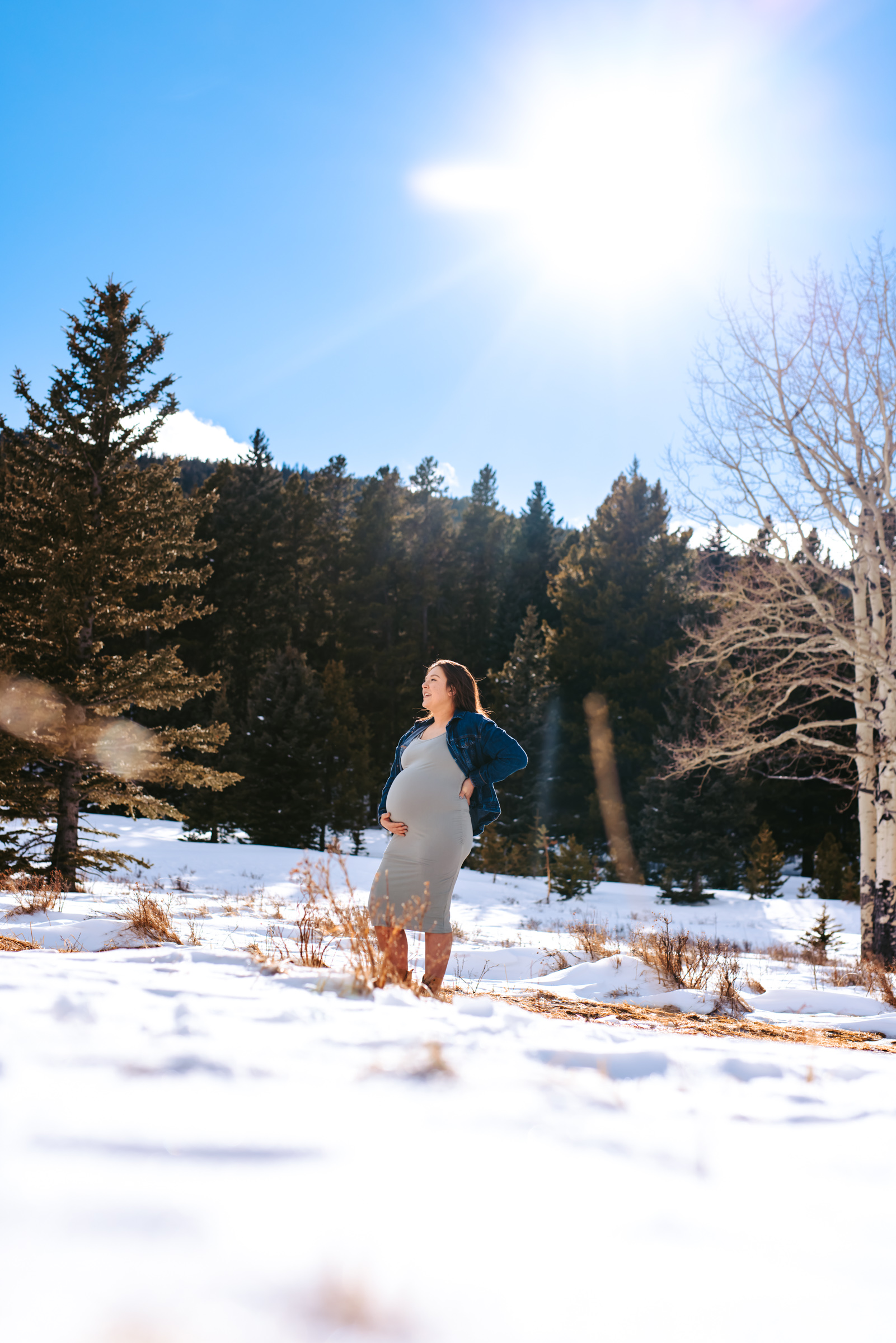 Colorado Family Photographer, Mountain Maternity Session,Mountain Maternity, Snowy Maternity, Colorado Maternity session, Outdoor Maternity Session, Maternity photos, Colorado Photographer, Colorado Maternity Photographer, Photography, Maternity Photography ideas, Portrait Photography, Maternity Guide, maternity photo Inspiration, Colorado Lifestyle photographer, Lifestyle photography, Snowy Photos, Colorado Mountains, 