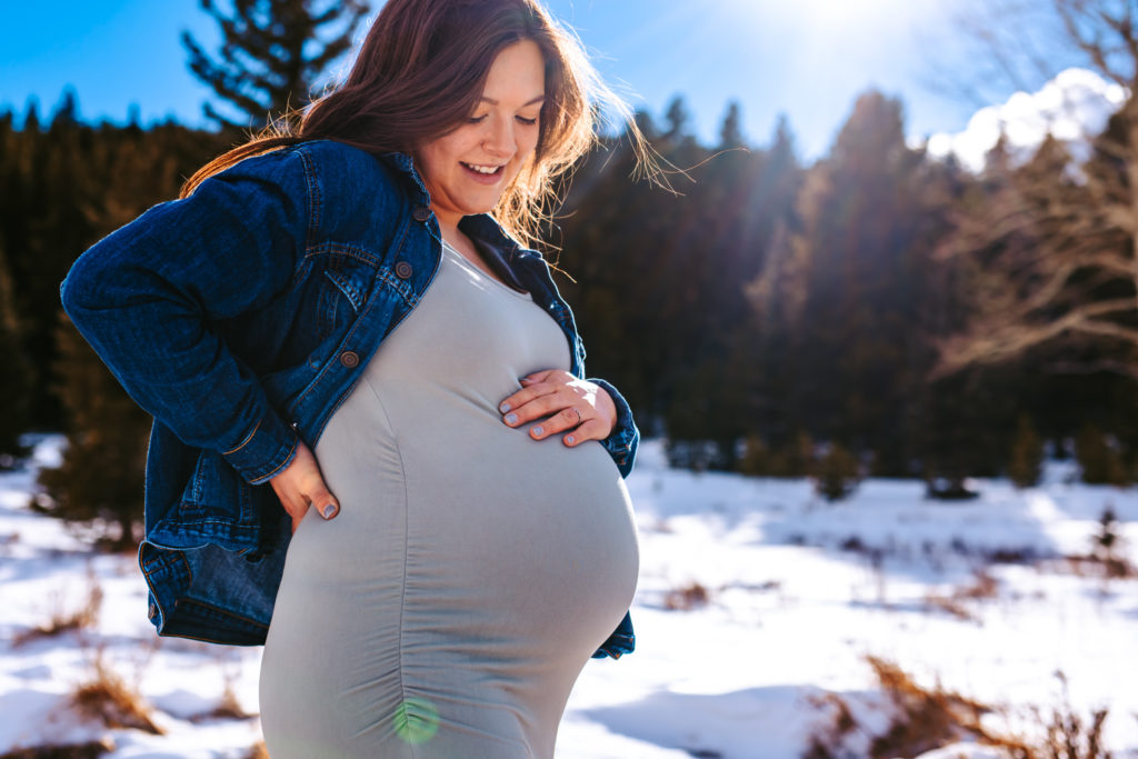 Colorado Family Photographer, Mountain Maternity Session,Mountain Maternity, Snowy Maternity, Colorado Maternity session, Outdoor Maternity Session, Maternity photos, Colorado Photographer, Colorado Maternity Photographer, Photography, Maternity Photography ideas, Portrait Photography, Maternity Guide, maternity photo Inspiration, Colorado Lifestyle photographer, Lifestyle photography, Snowy Photos, Colorado Mountains, 