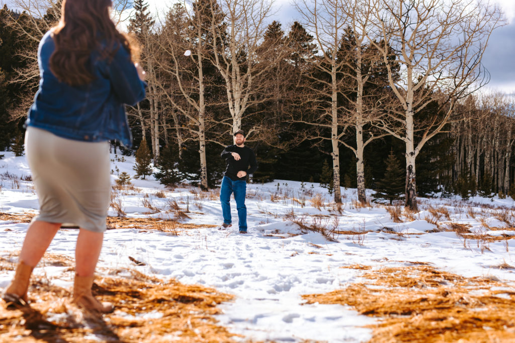 Colorado Family Photographer, Mountain Maternity Session,Mountain Maternity, Snowy Maternity, Colorado Maternity session, Outdoor Maternity Session, Maternity photos, Colorado Photographer, Colorado Maternity Photographer, Photography, Maternity Photography ideas, Portrait Photography, Maternity Guide, maternity photo Inspiration, Colorado Lifestyle photographer, Lifestyle photography, Snowy Photos, Colorado Mountains, 