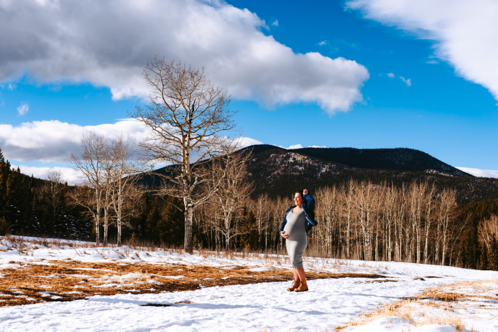 Colorado Family Photographer, Mountain Maternity Session,Mountain Maternity, Snowy Maternity, Colorado Maternity session, Outdoor Maternity Session, Maternity photos, Colorado Photographer, Colorado Maternity Photographer, Photography, Maternity Photography ideas, Portrait Photography, Maternity Guide, maternity photo Inspiration, Colorado Lifestyle photographer, Lifestyle photography, Snowy Photos, Colorado Mountains, 