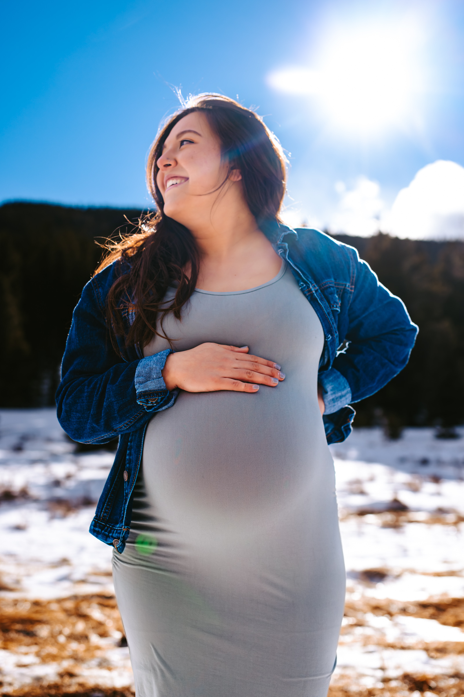 Colorado Family Photographer, Mountain Maternity Session,Mountain Maternity, Snowy Maternity, Colorado Maternity session, Outdoor Maternity Session, Maternity photos, Colorado Photographer, Colorado Maternity Photographer, Photography, Maternity Photography ideas, Portrait Photography, Maternity Guide, maternity photo Inspiration, Colorado Lifestyle photographer, Lifestyle photography, Snowy Photos, Colorado Mountains, 