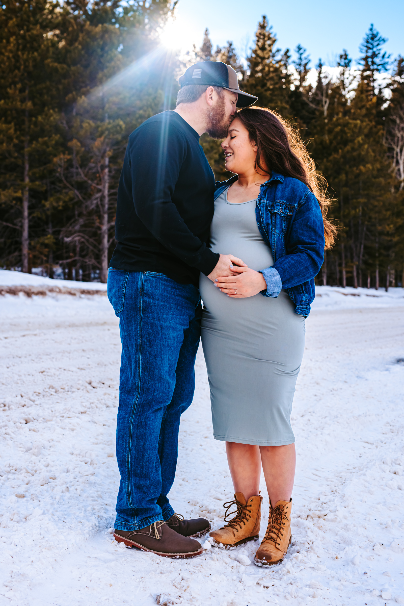 Colorado Family Photographer, Mountain Maternity Session,Mountain Maternity, Snowy Maternity, Colorado Maternity session, Outdoor Maternity Session, Maternity photos, Colorado Photographer, Colorado Maternity Photographer, Photography, Maternity Photography ideas, Portrait Photography, Maternity Guide, maternity photo Inspiration, Colorado Lifestyle photographer, Lifestyle photography, Snowy Photos, Colorado Mountains, 