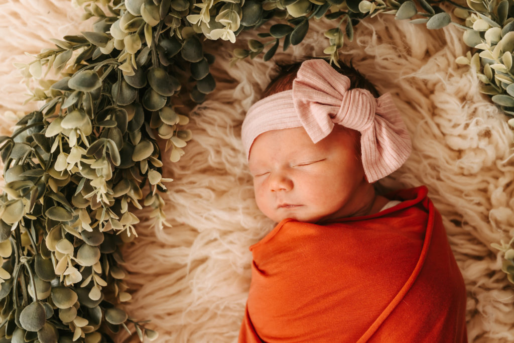 North Carolina Family Photographer, Family Photos, Studio Family photos, Family, North Carolina Family session, Indoor Family Session, Family photos, North Carolina Photographer, North Carolina Family Photographer, Photography, Family Photography ideas, Portrait Photography, Family photos Guide, Family photo Inspiration, North Carolina Lifestyle photographer, Lifestyle photography, Fall Photos, North Carolina, Photographer in the south, newborn Photography, Newborn Photographer idea, Family newborn photography, 