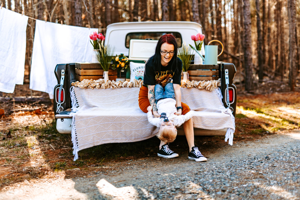 Spring Mini's, Motherhood Mini's, Timeless Clothesline Mini's, Old Vintage Truck Mini's, North Carolina Spring Mini Sessions, North Carolina Photographer, North Carolina Mini session, Old Truck Mini Sessions, Motherhood Sessions, Springs, Vintage Truck, Retro, Spring time, Spring photography, Lexington North carolina Photographer, Rentable old Truck 